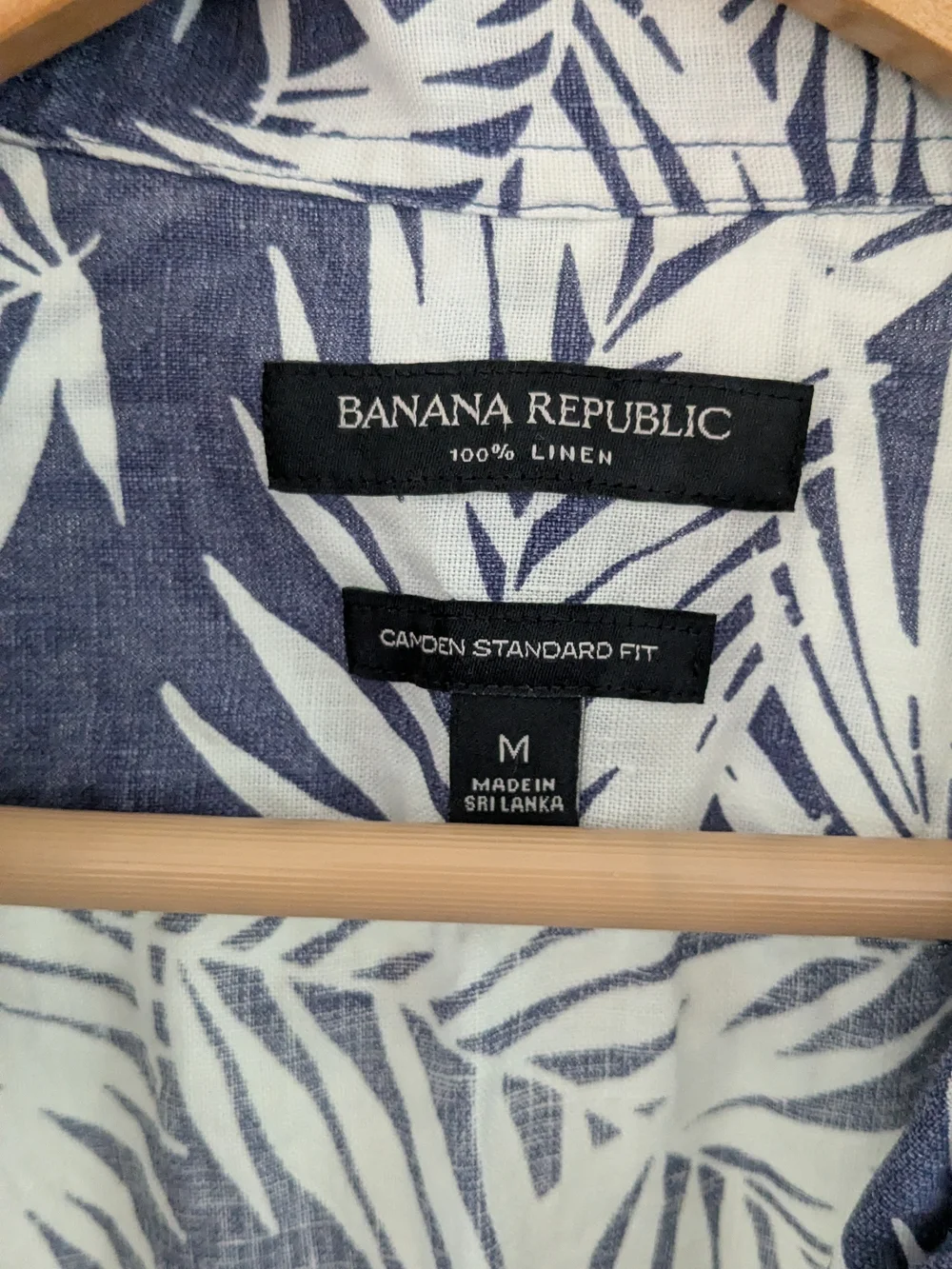 Banana Republic Men’s Button-down Palm Print Linen Shirt  | Camden Fit Medium